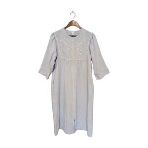 Miss Elaine Zip Up Day Dress Housecoat Robe M Emb Blue White Seersucker Stripe